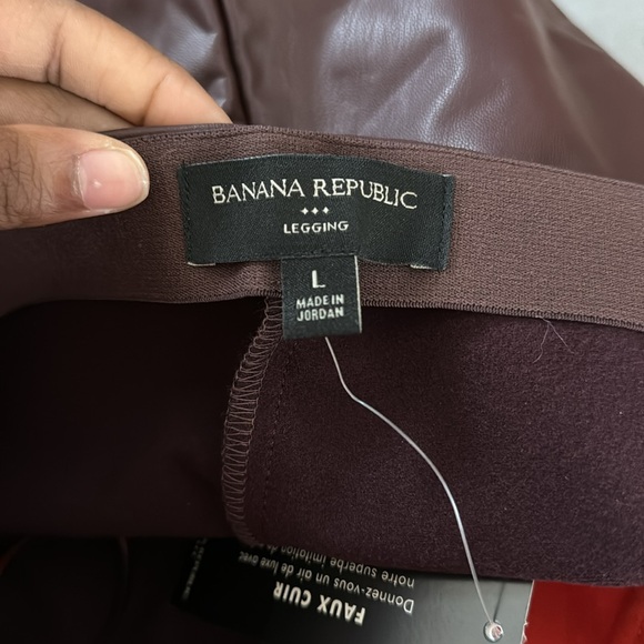 Banana Republic VEGAN Leather legging pants - Picture 3 of 6